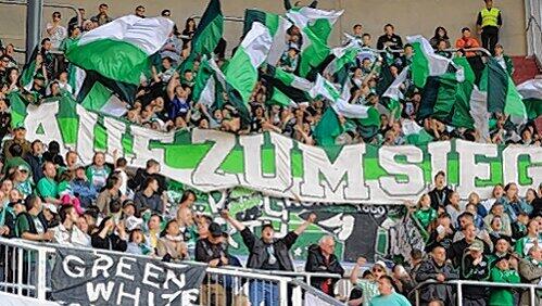 Das hat Trainer Büskens in Fürth noch nie erlebt: Ausverkaufter Ronhof beim Saisonfinale am Sonntag gegen Düsseldorf. Das hat Trainer Büskens in Fürth noch nie erlebt: Ausverkaufter Ronhof beim Saisonfinale am Sonntag gegen Düsseldorf.