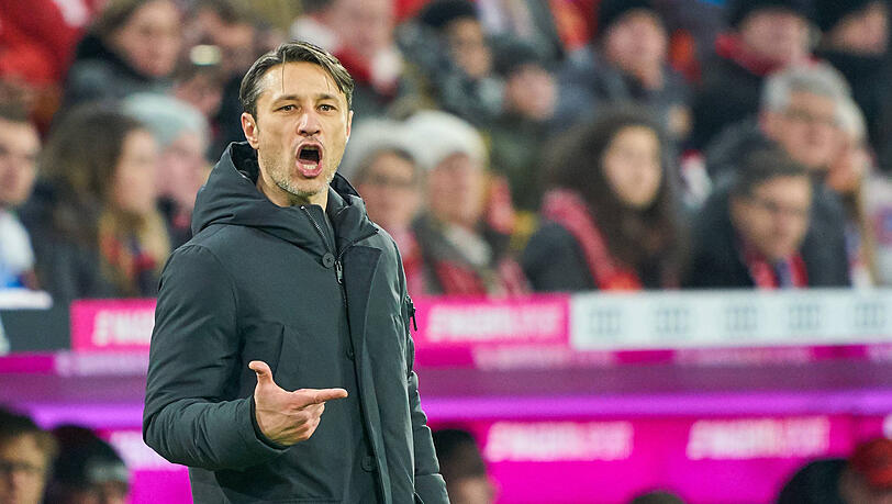 Zwei Positionen sind noch unklar - wer spielt gegen Liverpool im Tor und in der Innenverteidigung des FC Bayern? Noch hat Trainer Niko Kovac einige Tage Zeit, sich zu entscheiden. Zwei Positionen sind noch unklar - wer spielt gegen Liverpool im Tor und in der Innenverteidigung des FC Bayern? Noch hat Trainer Niko Kovac einige Tage Zeit, sich zu entscheiden.