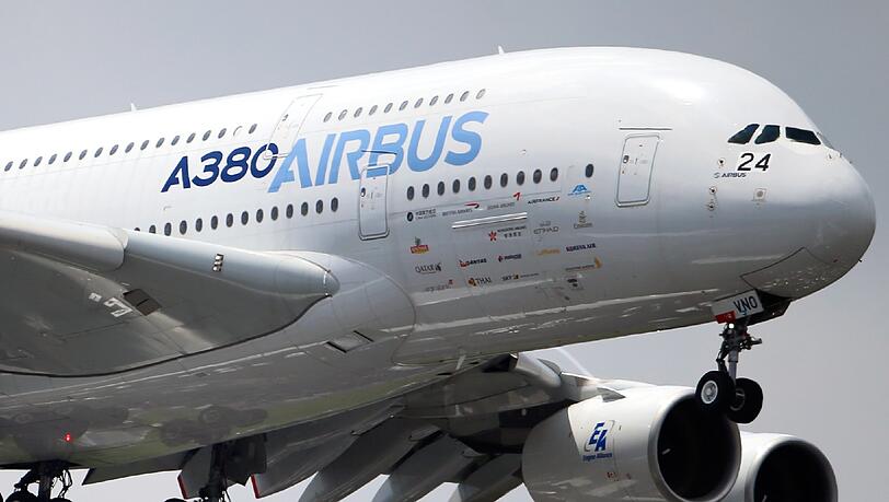 Eine Air-France-Maschine des Typs A380 musste nach dem Start in Paris wieder umkehren. Eine Air-France-Maschine des Typs A380 musste nach dem Start in Paris wieder umkehren.